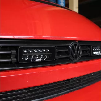 VW T4 Short - dedykowany zestaw lamp LP-TRX3-7E z mocowaniem na atrapie chłodnicy - 4