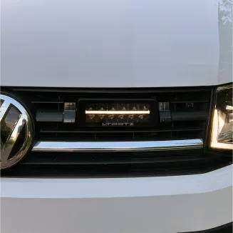 VW T6 Multivan - dedykowany zestaw lamp LP-TRX3-7E z mocowaniem na atrapie chłodnicy - 2