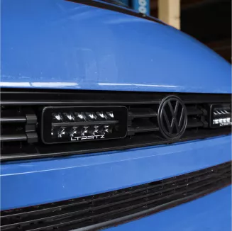 VW T4 Long - dedykowany zestaw lamp LP-TRX3-7E z mocowaniem na atrapie chłodnicy - 3